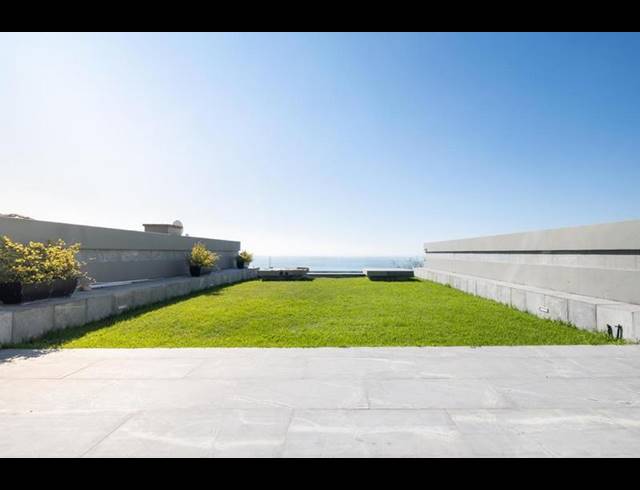 7 BEDROOM HOUSE FOR SALE IN BANTRY BAY